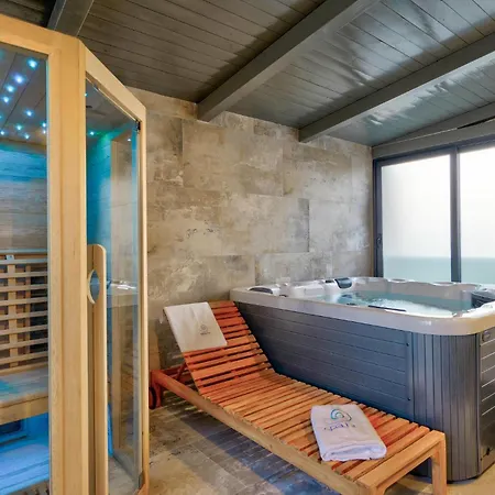Lovely In With Sauna